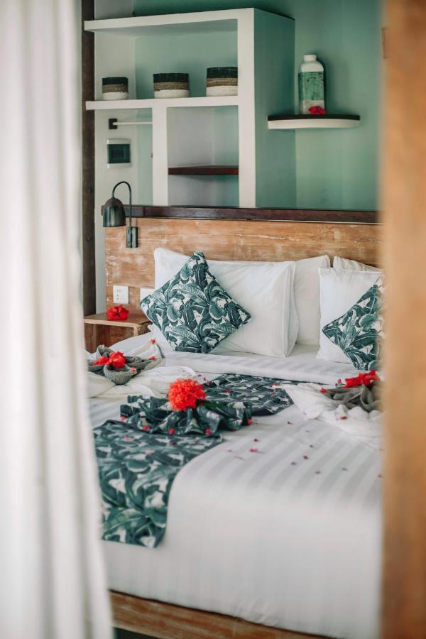 Segara Lombok Beach Resort Селонг-Беланак Экстерьер фото